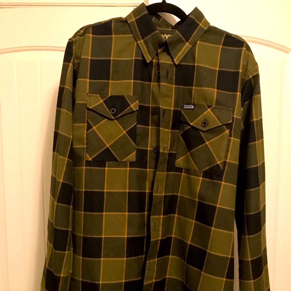 Rare DIXXON Flannel the 223 size large NWOT never worn. Pet free smoke free home